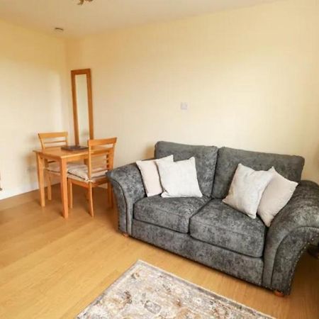 Llain Mai Apartment Клангефни Екстериор снимка